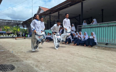 SEMARAK CLASS MEETING HARI KELIMA MTS TERPADU BERKAH: ADU CERDAS, RELIGIUS, DAN SERU DALAM SATU PANGGUNG KEBERSAMAAN
