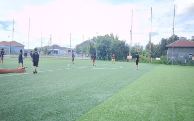 GEMURUH SORAK DAN SEMANGAT SPORTIVITAS MENGGEMA LOMBA MINISOCCER TUTUP CLASS MEETING MTS TERPADU BERKAH DENGAN SUPER MERIAH