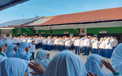 Upacara Bendera di MTs Terpadu Berkah: Lebih dari Sekadar Rutinitas