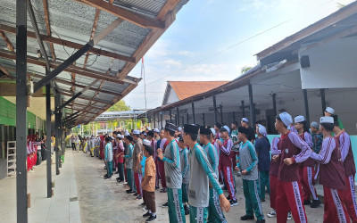 Langkah Sehat, Jiwa Kuat: Senam Pagi Jumat Penuh Semangat