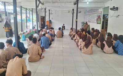 Dari Penyembelihan hingga Sajian Lezat, Siswa Kelas IX MTs Terpadu Berkah Tunjukkan Kekompakan dalam Ujian Praktik Memasak
