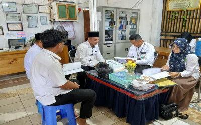 Penguatan Akuntabilitas dan Transparansi Pengelolaan Dana BOP/BOS melalui Monitoring dan Evaluasi Pelaporan pada MTs Terpadu Berkah Palangka Raya